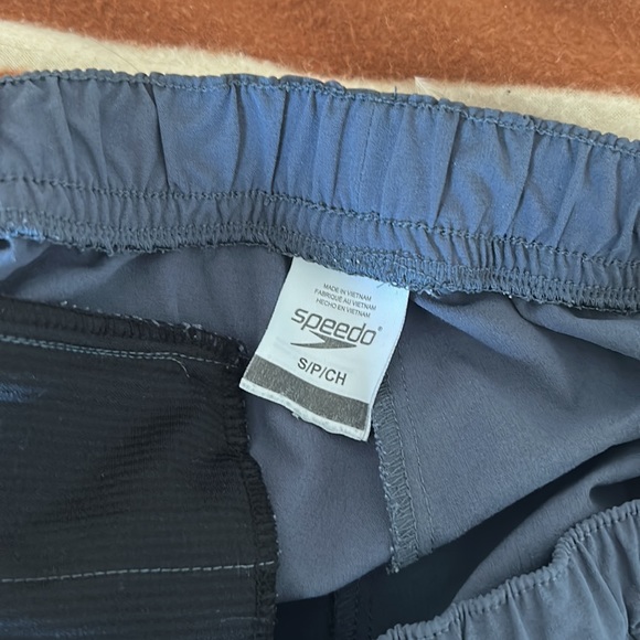 Small speedo sweatpants - Picture 3 of 3